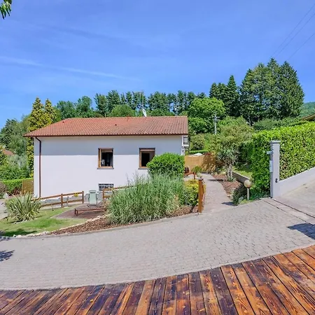 アパート With Garden Relaxation, Parking, Wi-fi, In Oggiono
